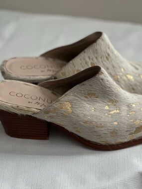 Coconuts by Matisse White Haircalf Mules with Gold Fleck
